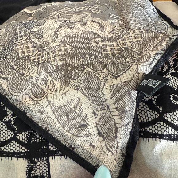 VALENTINO | Silk Double Layer Pink and Black Lace Print Muffler Scarf 26 x 71.5" - Picture 9 of 10